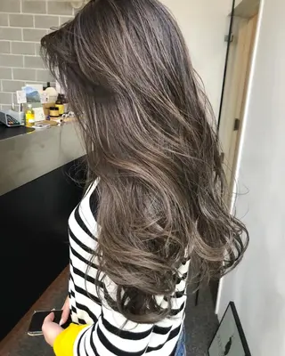 ロング カラー イシマル ナオヤのヘアスタイル