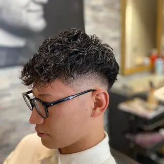 ショート パーマ メンズ 🔥無料メンズカット /パーマ🔥奥山のヘアスタイル