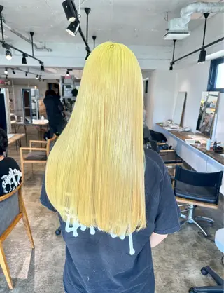ロング カラー ✨艶ブリーチカラー ✨四ノ宮裕己のヘアスタイル