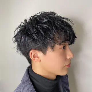 ショート カラー メンズ 酸スト/フェザー パーマ/三谷海斗のヘアスタイル