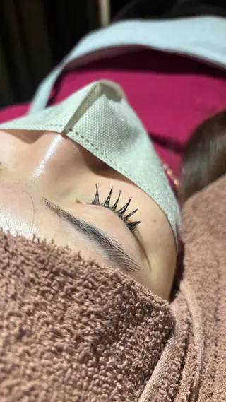 マツエク・マツパ MODEK's阿倍野 SANAのヘアスタイル