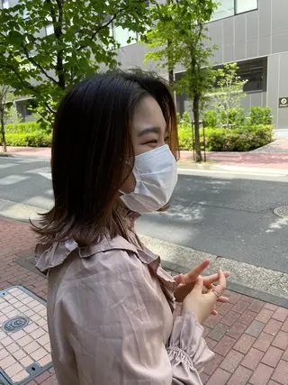 ミディアム 斉藤 瑞恵のヘアスタイル