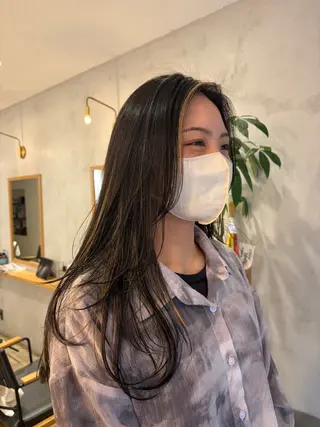 ロング 小山 志保子のヘアスタイル