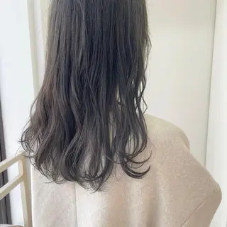 セミロング カラー TRENCH 相澤 果歩のヘアスタイル