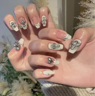 ネイル Lyna 池袋のネイルデザイン