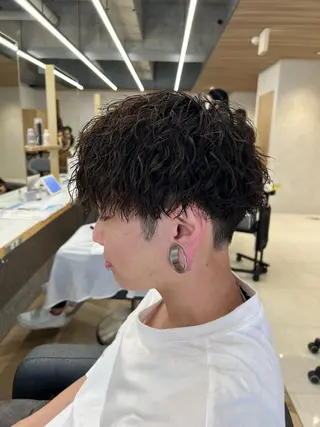 ミディアム パーマ メンズ 🏅メンズ特化 ヤマクラ タイキのヘアスタイル