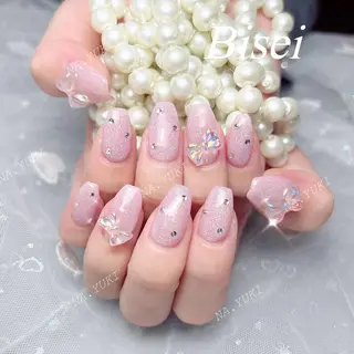 ネイル 🦋 Queenieのネイルデザイン