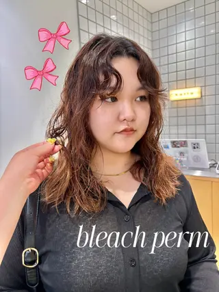 ミディアム パーマ ブリーチパーマ 🎀Rumiのヘアスタイル