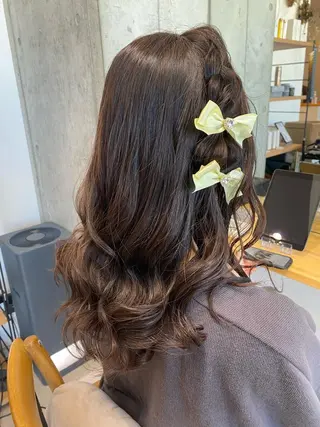 セミロング 似合う髪型見つけます AYAKAのヘアスタイル