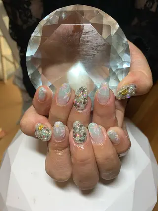 ネイル LAVISH 大和店 🤱子連れ大歓迎のネイルデザイン