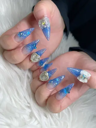 ネイル 南田 千絵のネイルデザイン