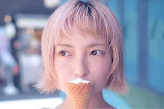 ショート カラー ヘアアレンジ ハイトーン×髪質改善 Gran Luciaのヘアスタイル