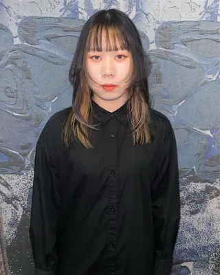 ミディアム カラー パーマ ヘアアレンジ ウルフカット モデル募集中！ミカのヘアスタイル