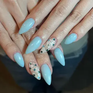 ネイル ルミナ 🪽のネイルデザイン