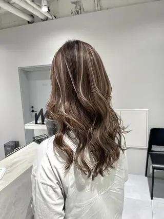 ロング カラー ケアブリーチ 若杉圭大のヘアスタイル