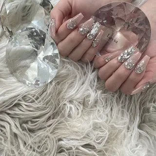 ネイル lavia🖤 ayumiのネイルデザイン