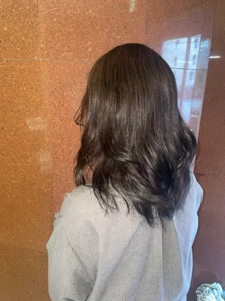 セミロング カラー ハッシュカット/山本 杏奈/イルミナカラーのヘアスタイル