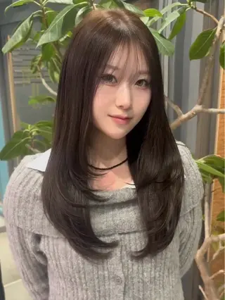 カラー 🐈‍⬛JUMI /透明感カラー/🩶のヘアスタイル