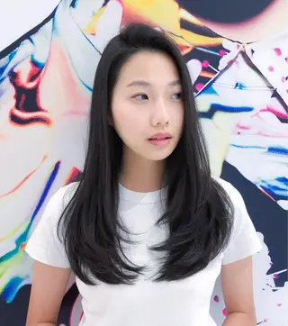 ロング パーマ 趙 英来のヘアスタイル