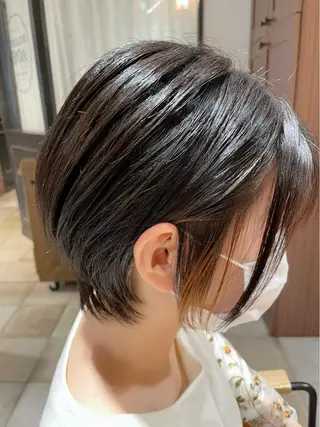 ショート 《インナーカラー》 YAMADAのヘアスタイル