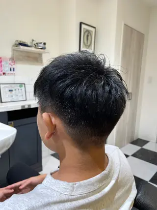 ショート メンズパーマ 似合わせカットのヘアスタイル