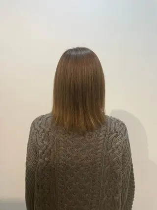 カラー 井上 葉月のヘアスタイル
