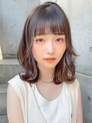 ミディアム レイヤーカット 小山 悠のヘアスタイル