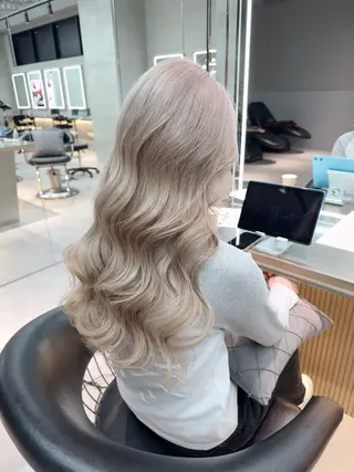 ロング カラー ヘアアレンジ ARIA💎縮毛矯正 ブリーチ💎複雑履歴のヘアスタイル