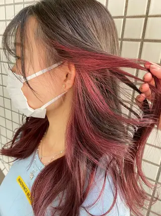 ロング 🐩透明感ミルクティ ーピンクニイナ🐩のヘアスタイル