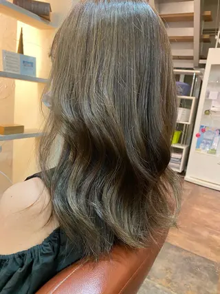 カラー ヘアアレンジ ひきたみさと 大阪福島/スパニストのエステ・リラクイメージ