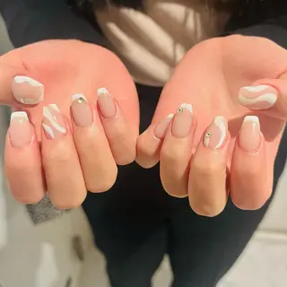 ネイル i+ söpö .nのネイルデザイン