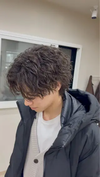 ミディアム パーマ メンズ 年間指名数1000↑ 🔥メンズ特化/武蔵のヘアスタイル