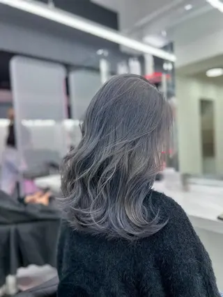 セミロング カラー ヘアアレンジ 💍透明感×韓流ハイ トーン💍RYUTAのヘアスタイル