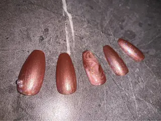 ネイル 芳賀 暦美のネイルデザイン