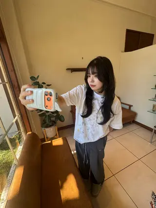 ロング カラー MEGU/layer cut/透明感カラーのヘアスタイル