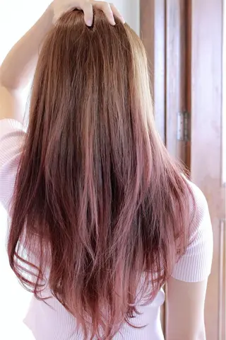 ミディアム カラー grand juteのヘアスタイル