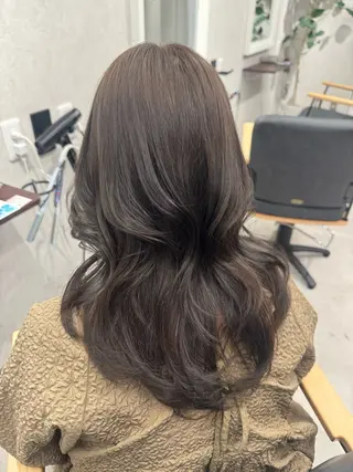 カラー 🩵艶ストレート／ 銀座／mayu🩵のヘアスタイル