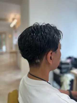 パーマ メンズ 立川 芽依のヘアスタイル