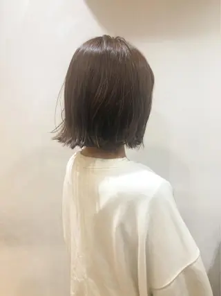 ショート カラー あずまぐち めぐみのヘアスタイル