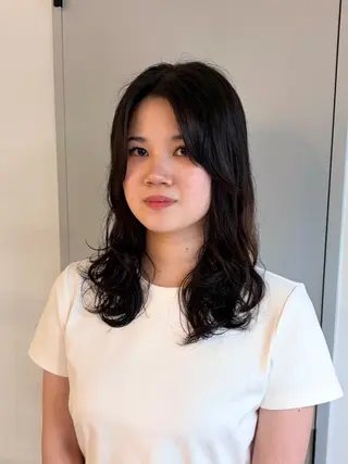 ミディアム FERIA池田 神原萌花のヘアスタイル