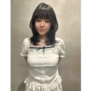ミディアム カエデ🐬 カットカラーモデルのヘアスタイル