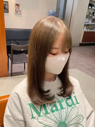 ミディアム 前田 彩良のヘアスタイル
