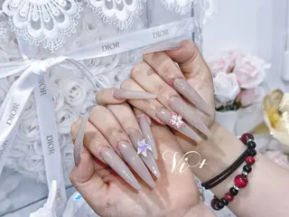 ネイル ✨Nailsalon Vi+✨のネイルデザイン