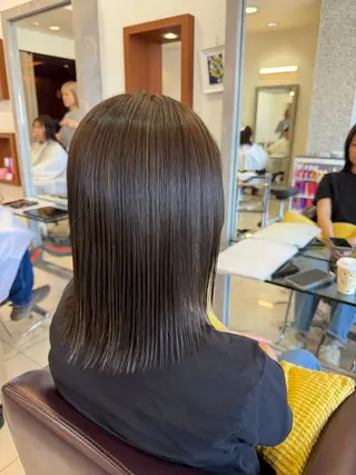 カラー 林 莉瑠のヘアスタイル