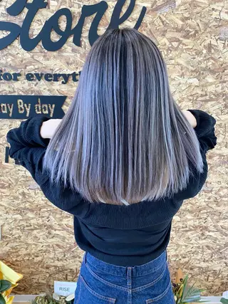 セミロング ケアブリーチ 黒瀬有汰のヘアスタイル