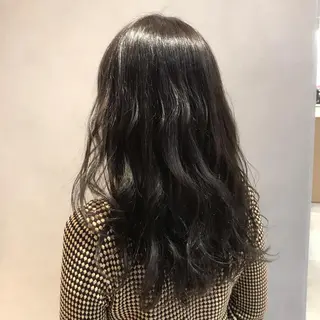 ロング カラー 土佐 優奈のヘアスタイル