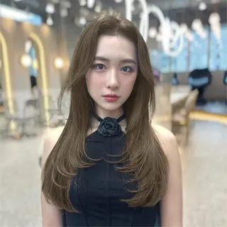 セミロング カラー 新宿/韓国風レイヤー 髪質改善/渋谷直樹のヘアスタイル