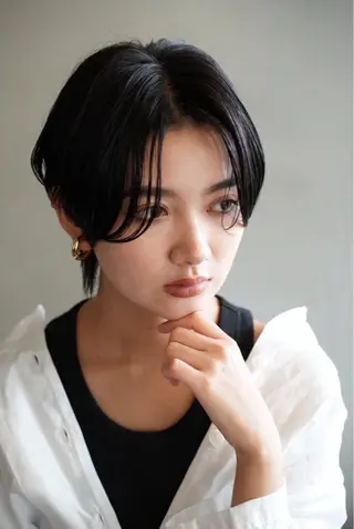 ショート カラー 八幡 空乃のヘアスタイル