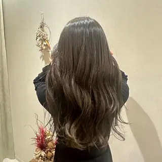 ロング 内海 渚のヘアスタイル