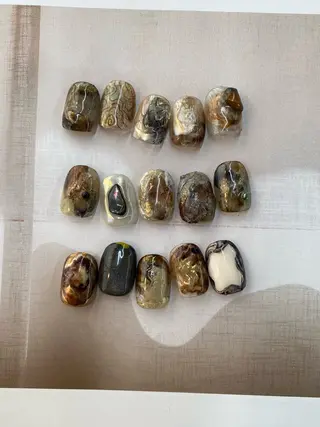 ネイル 栗林 実莉のネイルデザイン